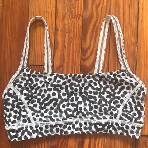 Lululemon sports bra- size 6!